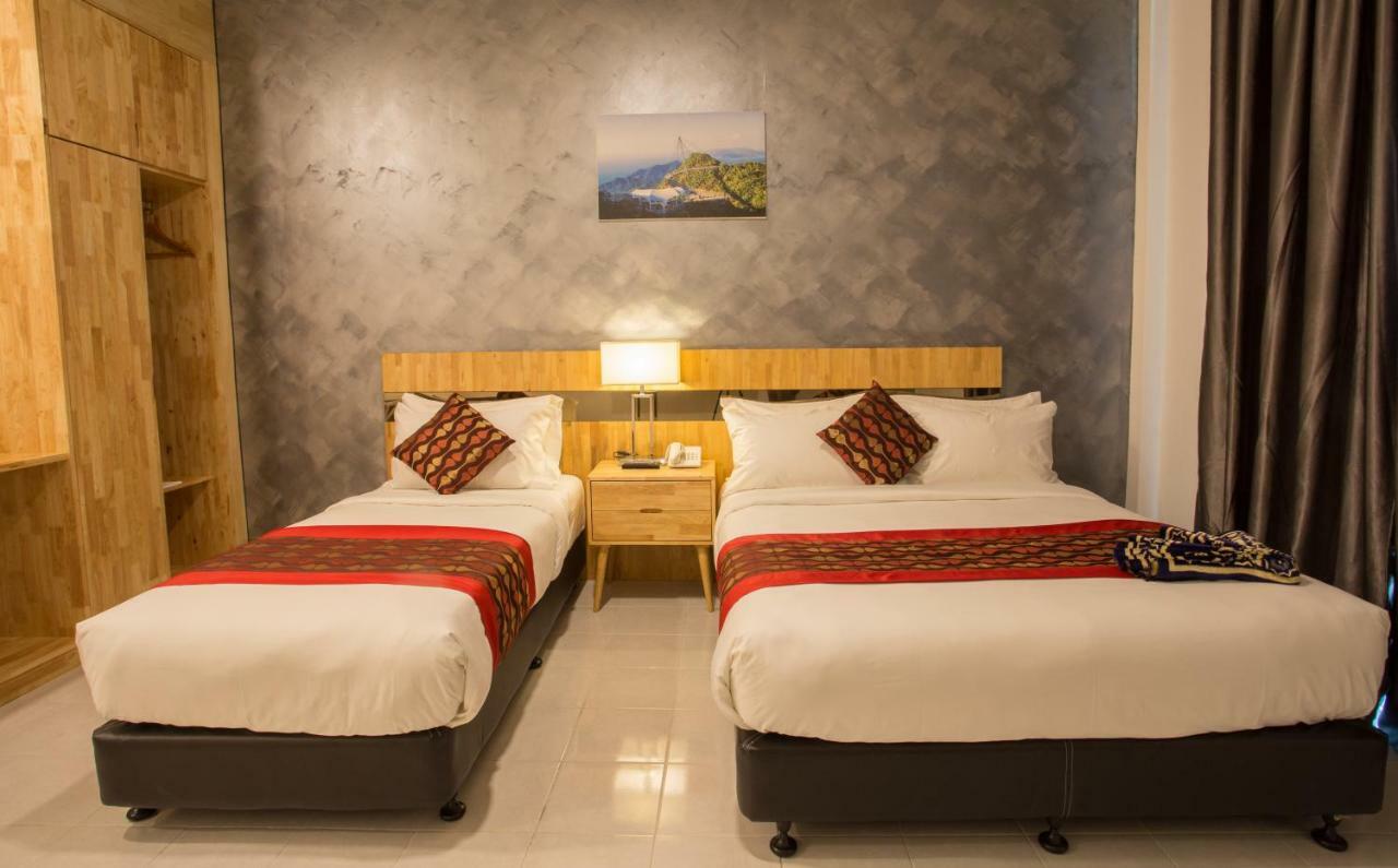 Hotel Adya Express Chenang Pantai Cenang  Exterior foto